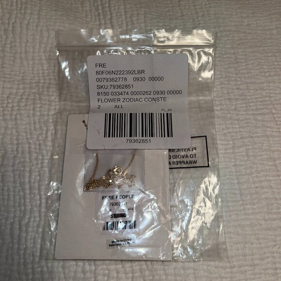 NWT Free People Libra Constellation with Flowers Gold Necklace - Picture 5 of 5
